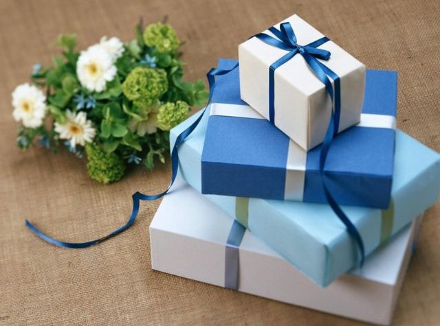 kado ulang tahun